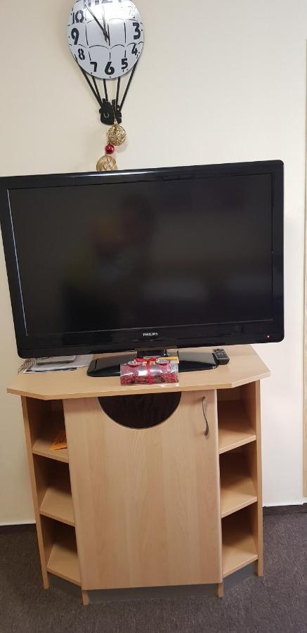 Happy Apartment *