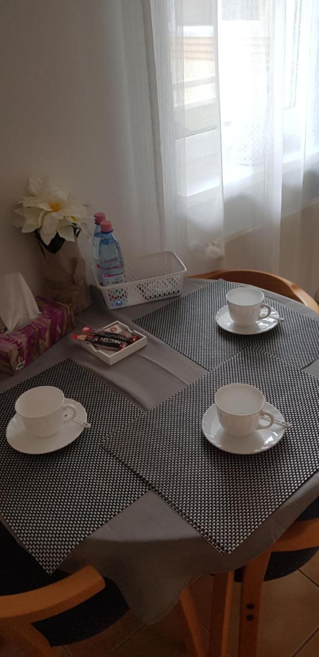 Happy Apartment *